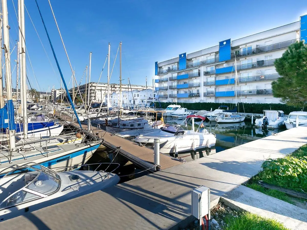 Apartment Apartamento Familiar En Roses Con Piscina, Terraza Y Parking Cerca De La Playa - Es-228-116